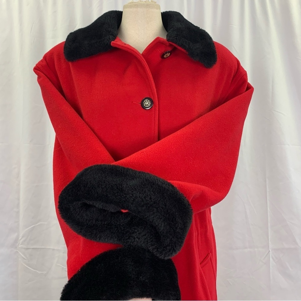 Vintage Red Wool Coat with Black Faux Fur Trim - Picture 5 of 11